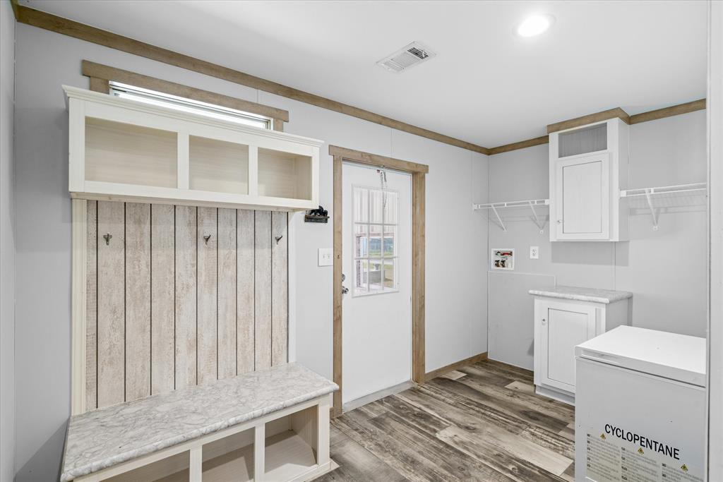 M NEAL - Residential Lease