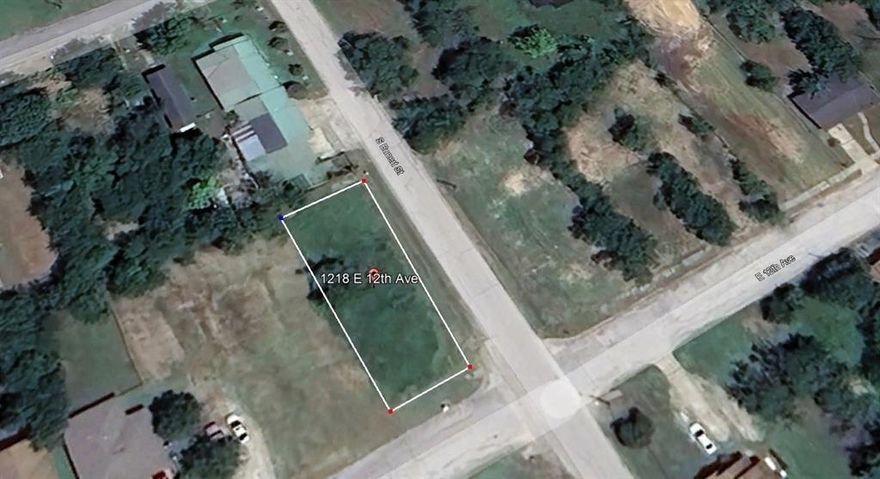 This .132-acres corner lot in Corsicana presents a rare opportunity for discerning buyers. The property offers flexibility for a variety of uses, whether intended as a private residence, an investment project, or long-term homestead. With dual frontage, the corner placement enhances curb appeal. located within minutes of schools, shops, and community amenities, the lot combines residential tranquility with convenient access to daily necessities. This property is an excellent foundation for your future plans.