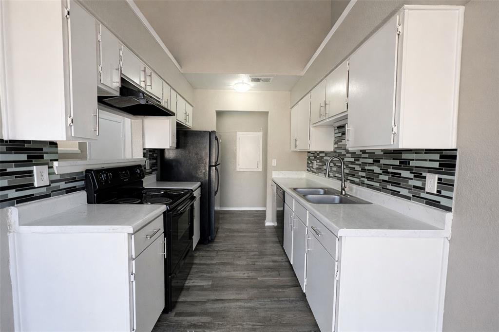 Parkside Condos - Residential