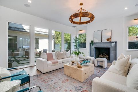 Tiny photo for 9233 E Lake Highlands Drive, Dallas, TX 75218 (MLS # 21166627)