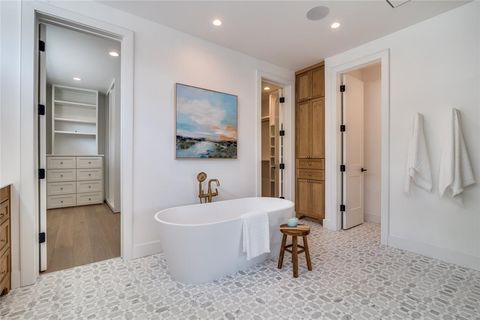 Tiny photo for 9233 E Lake Highlands Drive, Dallas, TX 75218 (MLS # 21166627)