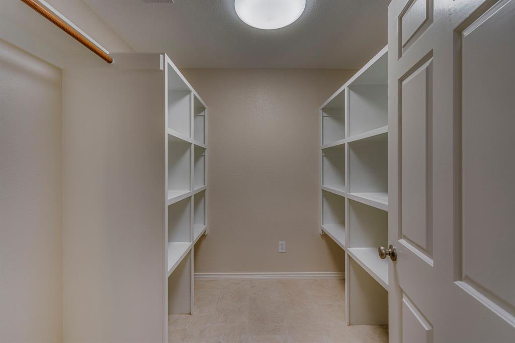 Lakegrove - Residential