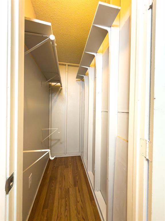 OAKS ON THE LANE CONDOMINIUM PH I - Residential