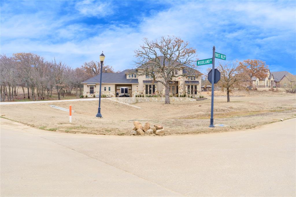 1090 Forest Hills Drive