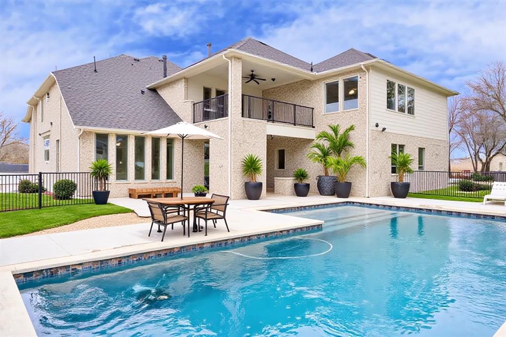 1090 Forest Hill Dr, Aubrey, TX, 76227