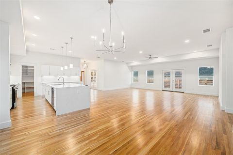 206 S Beach Street Venus TX 76084