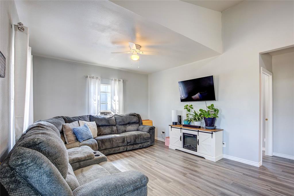 1867 County Road 4131