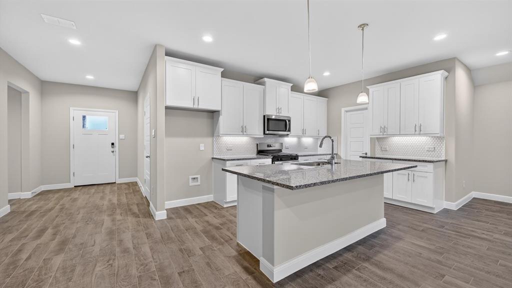 1416 CANTERBURY Trail