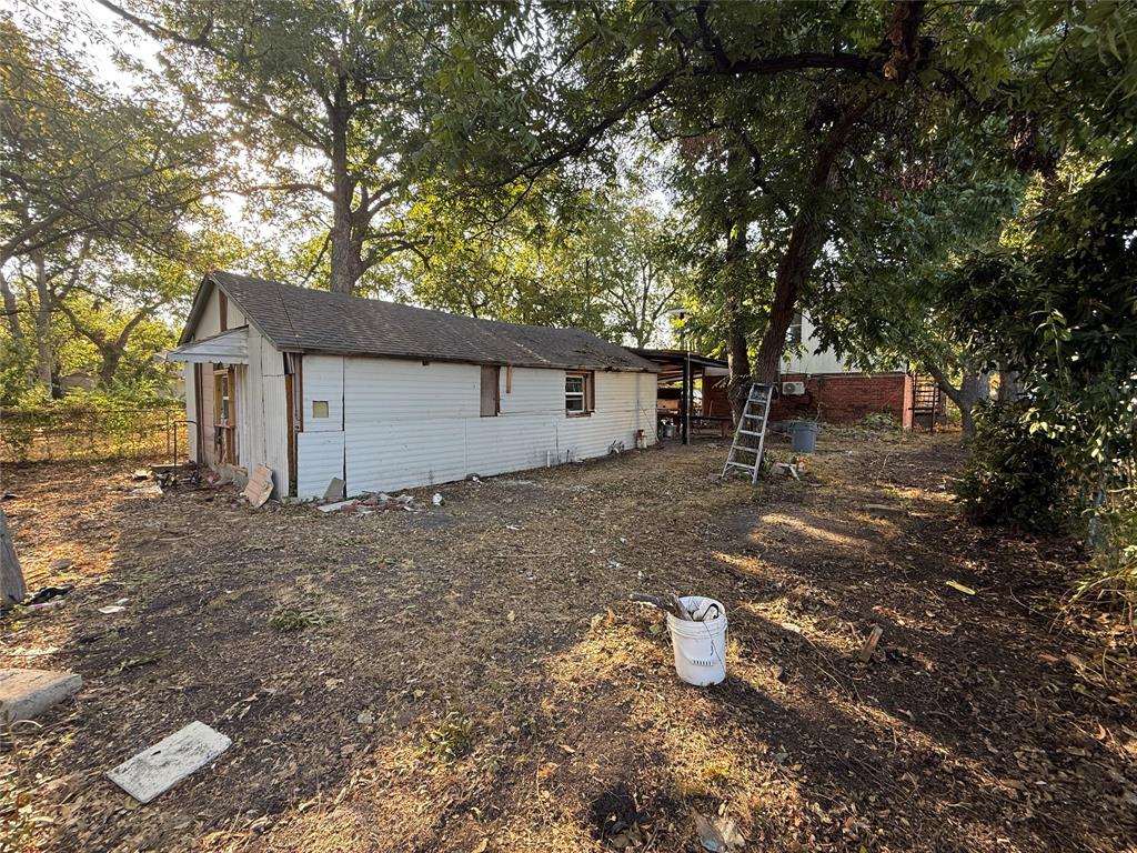 235 W Suffolk Avenue