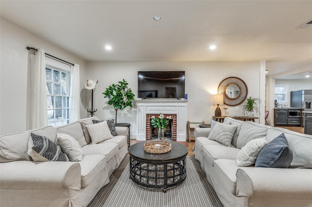 3820 Birchman Avenue