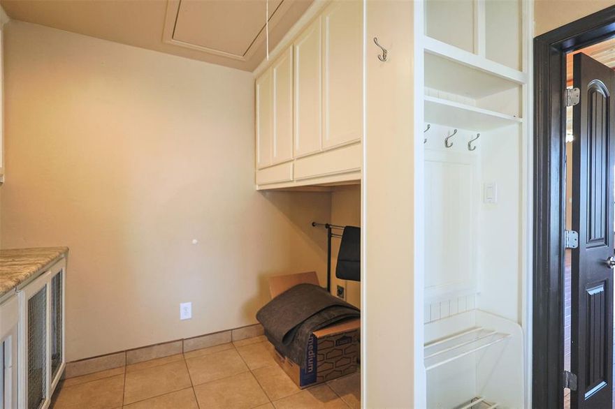 BEAUTIFUL HORSE PROPERTY Approx 20 acres pipe fenced and cross fenced with electric gate.  3 bedroom 2 bath 2 living farm style home.  Home has out door living kitchen area, 3 stall barn with tack, feed and work area. Covered working pen, chicken house and so much more. Well pump is new replaced just a couple months ago. Also has 2 New pressure tanks...This charming place has a lot to offer, large scattered trees with rolling terrain.