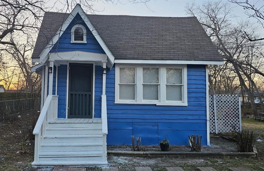 This home is located in an established neighborhood with convenient access to downtown Bonham, schools, shopping and local amenities. The property provides a solid opportunity for homeowners or investors seeking a management home with potential to personalize or add value. 

The home will be sold As-Is.

Buyer and buyer's agent to verify all information herein, including but not limited to sq ft, lot size, room dimensions, schools and taxes. Listing broker makes no representation as to accuracy.

Broker is authorized to market the property for sale and for lease concurrently.