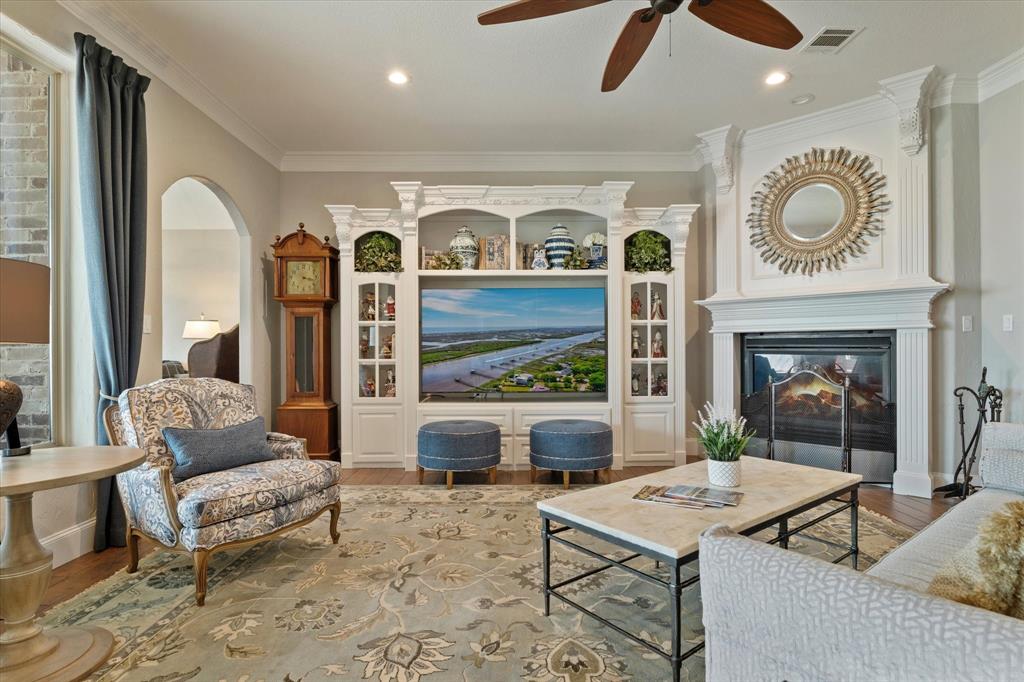 1904 W Emerald Bend Court