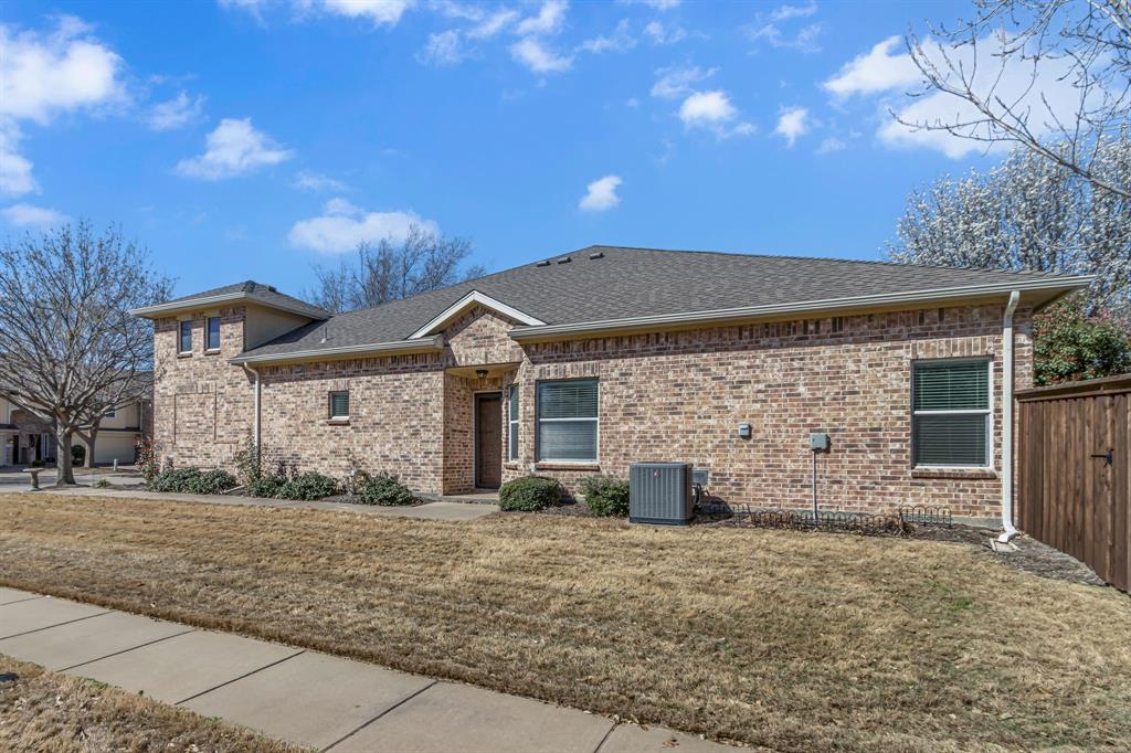 9998 Wake Bridge Drive