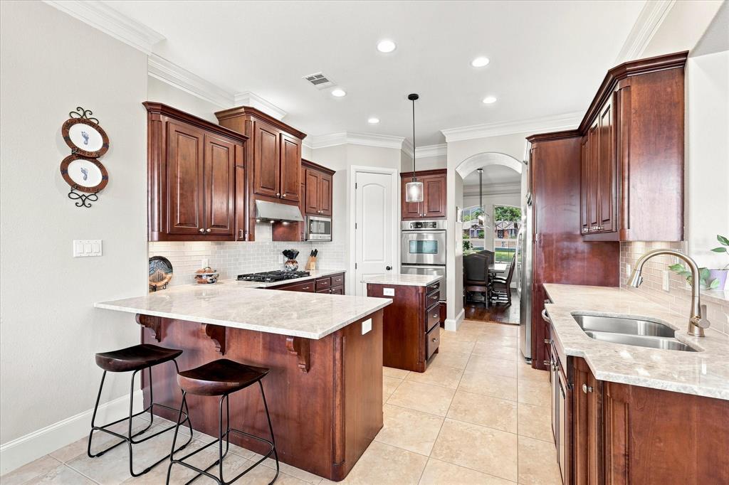 1228 Robin Drive