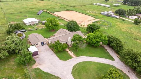441 County Road 437 Stephenville TX 76401