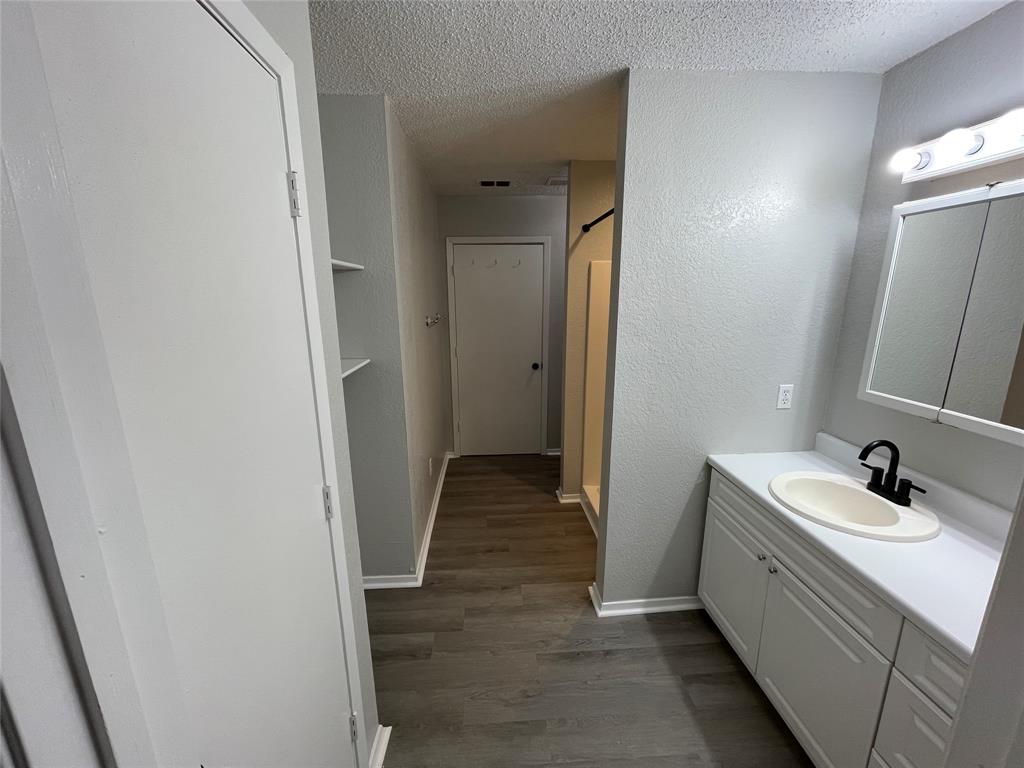 Elizabeth G Hughes & Sayles - Residential Lease