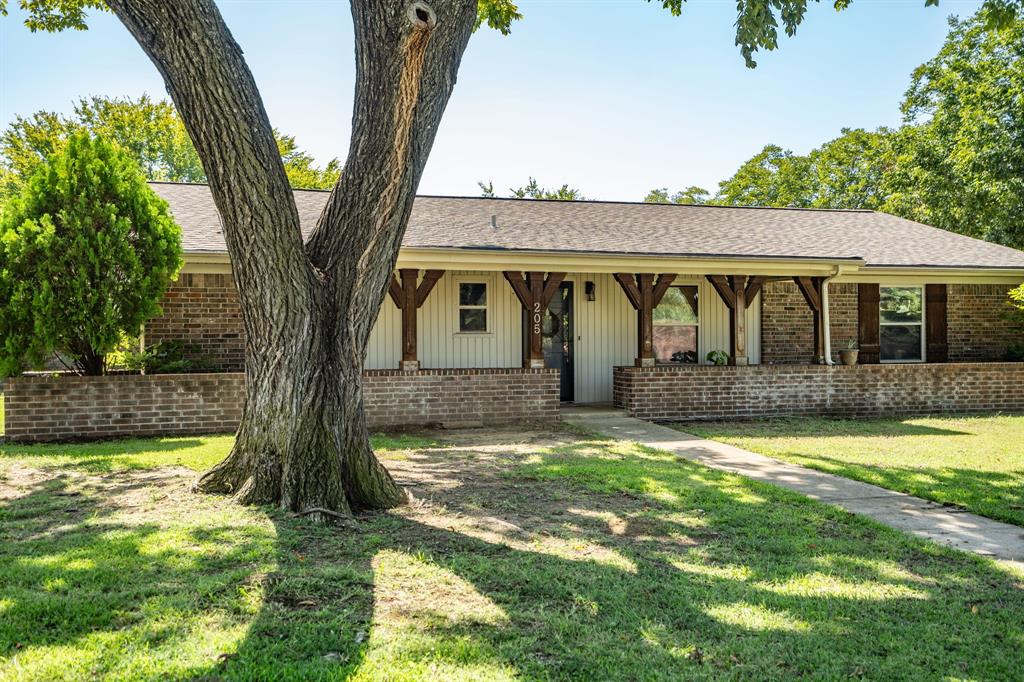 205 Timberline Drive N