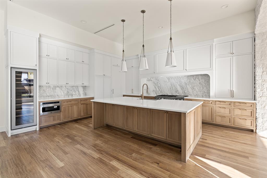 6028 Richmond Avenue