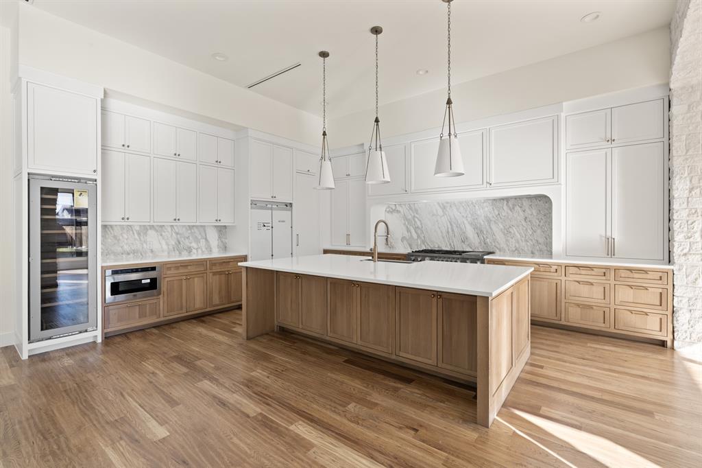 6028 Richmond Avenue