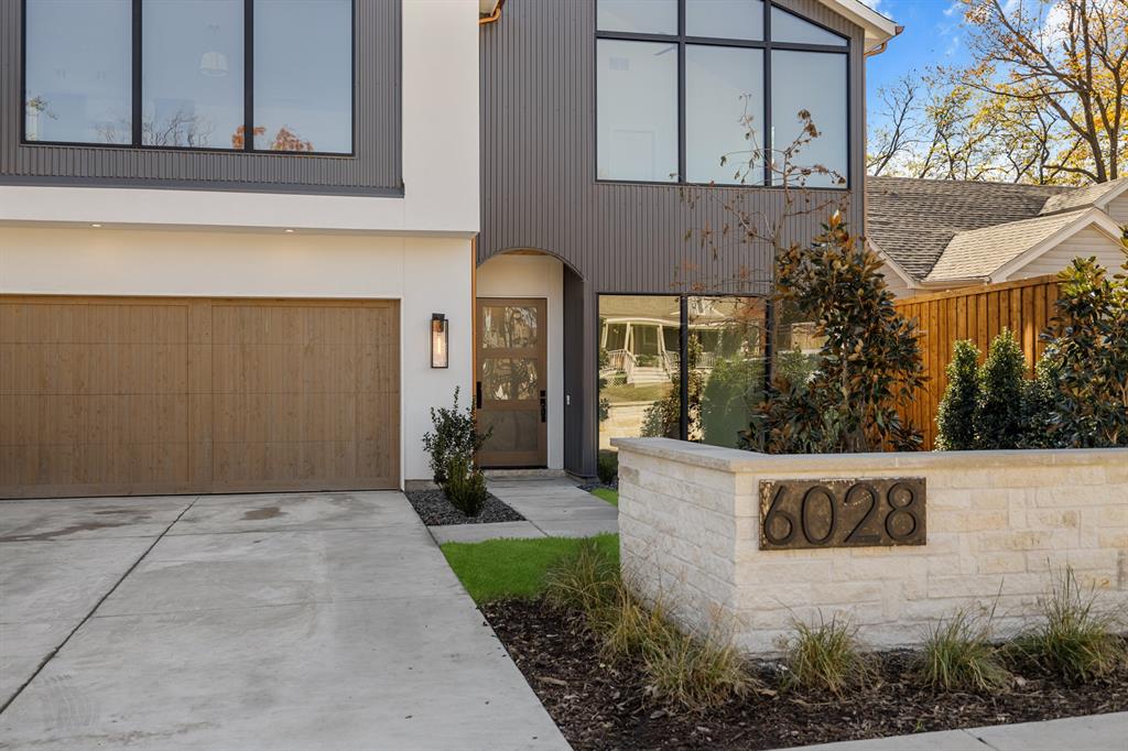 6028 Richmond Avenue