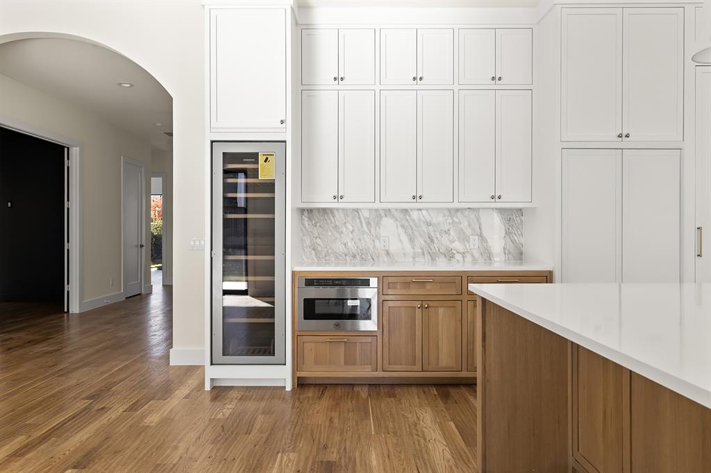 6028 Richmond Avenue