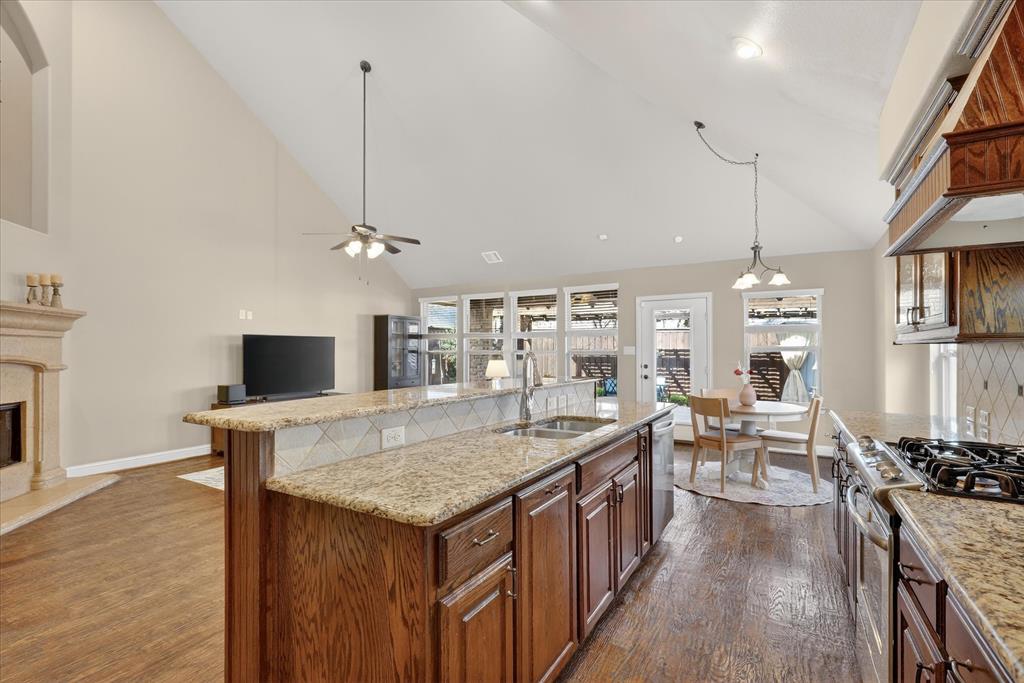 Serene Villas Of Keller - Residential