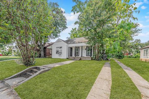 1259 Fernwood Avenue Dallas TX 75216