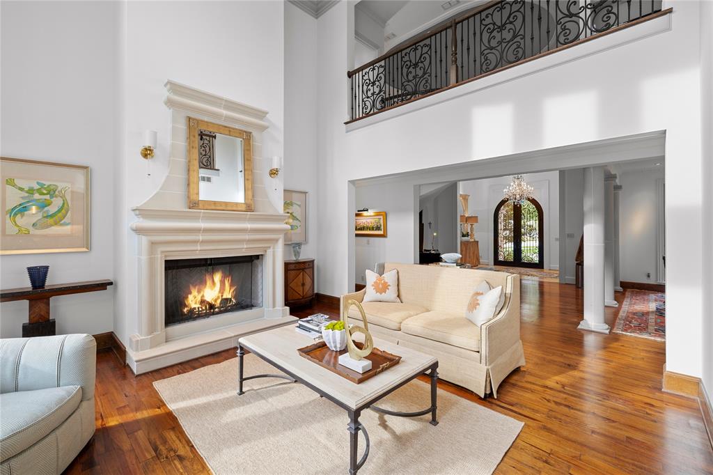 1950 Stonegate Circle