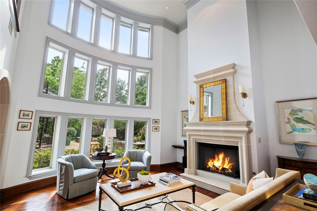 1950 Stonegate Circle