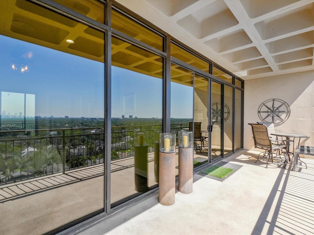 6335 W Northwest Highway 1514
