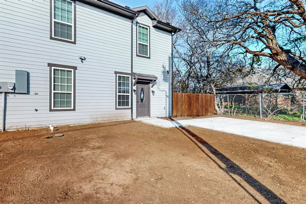 805 & 807 Fletcher Street 2