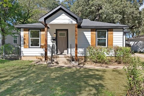 5028 Sherwood Drive River Oaks TX 76114