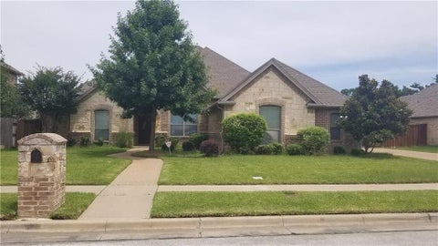Photo of 3803 Denise Court, Arlington, TX 76001 (MLS # 21423683)