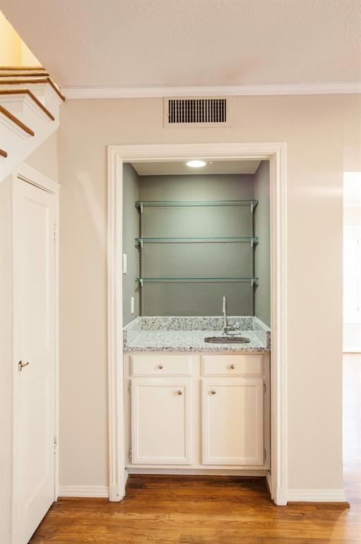 Dallas, Texas 75209, United States, 2 Bedrooms Bedrooms, ,1 BathroomBathrooms,Residential,Active,126827