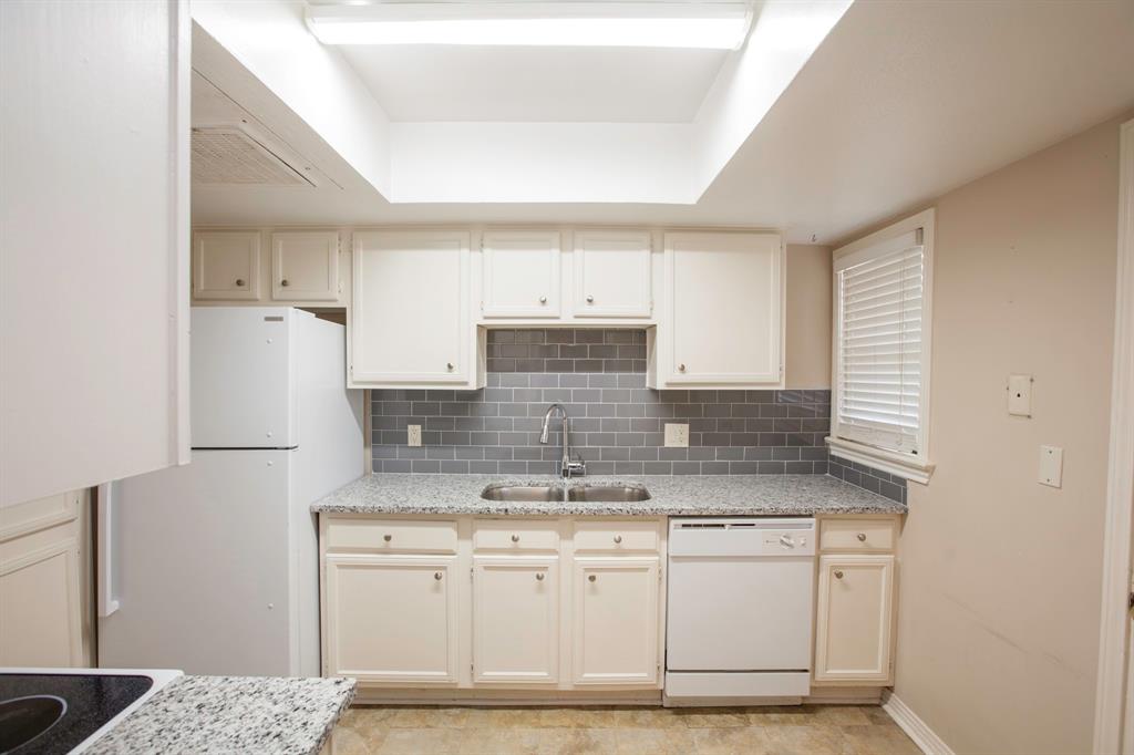 Dallas, Texas 75209, United States, 2 Bedrooms Bedrooms, ,1 BathroomBathrooms,Residential,Active,126827