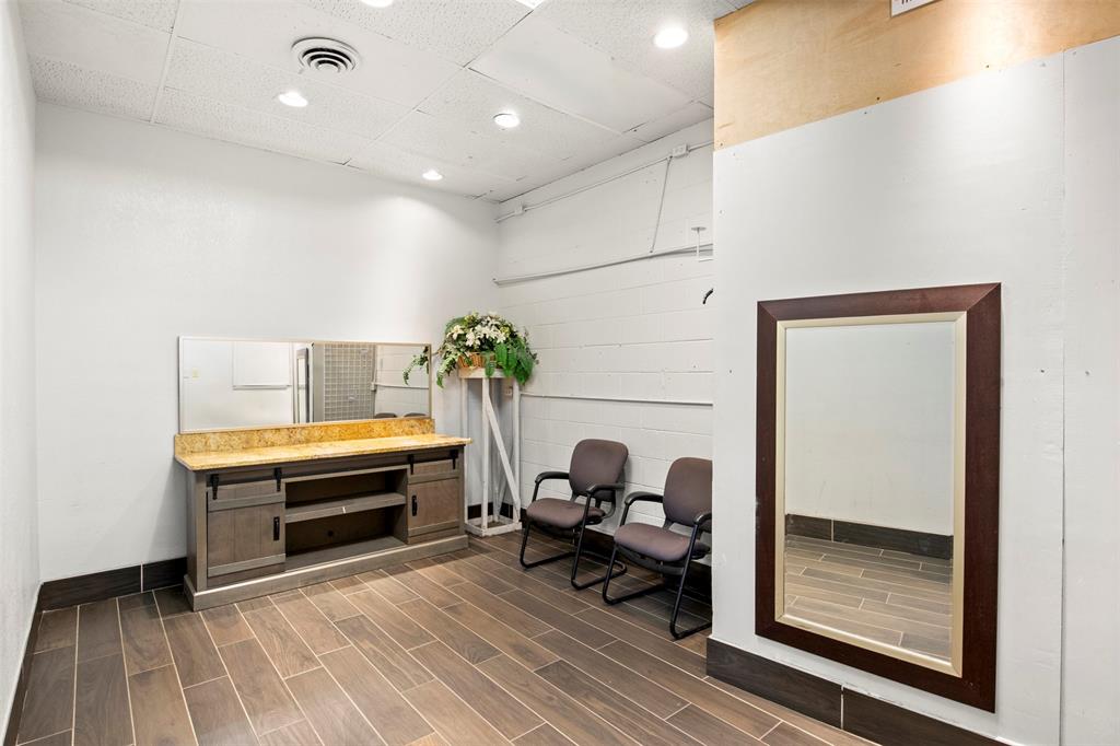 Henslee Joe Add - Commercial Sale