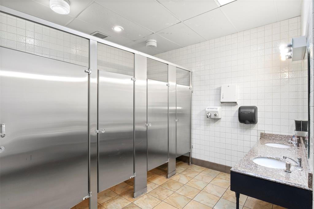 Henslee Joe Add - Commercial Sale