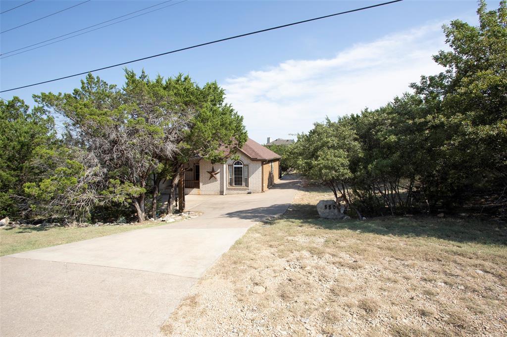 880 Cliffs Drive