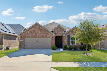 929 Crest Breeze Drive Fort Worth TX 76052