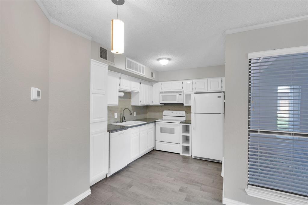 Arlington Oaks Condo - Residential Lease