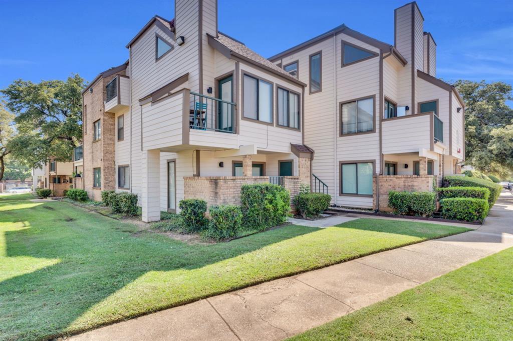 Arlington Oaks Condo - Residential Lease