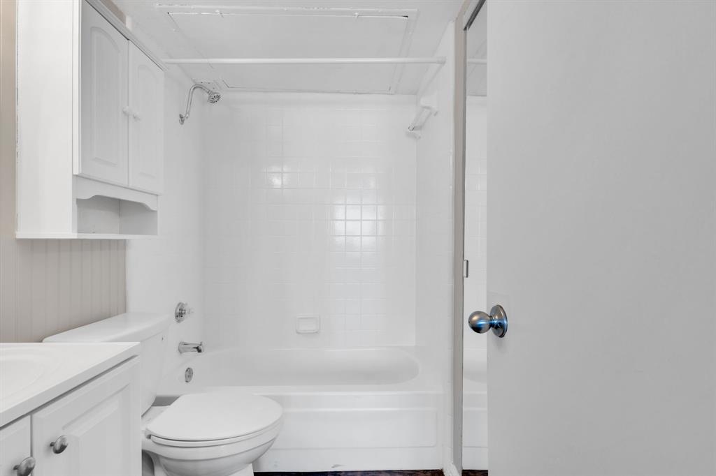 Arlington Oaks Condo - Residential Lease