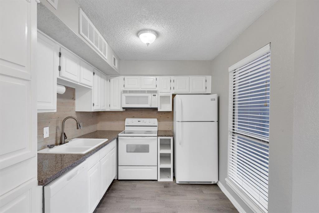 Arlington Oaks Condo - Residential Lease