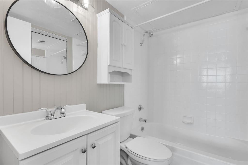 Arlington Oaks Condo - Residential Lease