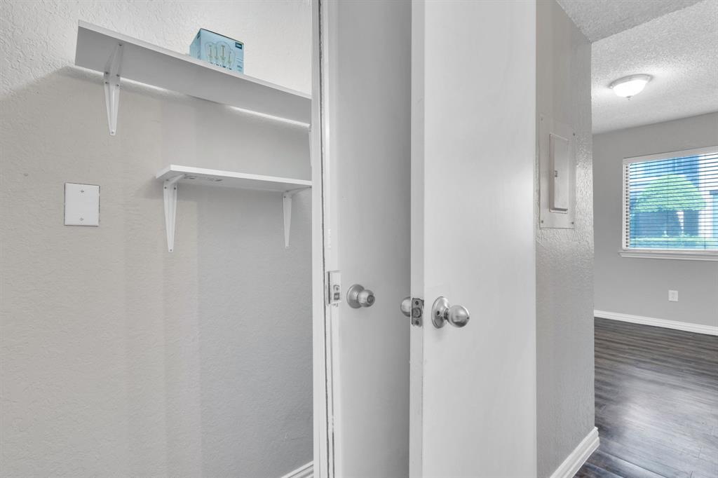 Arlington Oaks Condo - Residential Lease