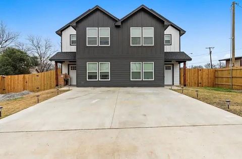 Photo of 1620 Flint Avenue #B, Waco, TX 76706 (MLS # 21146573)