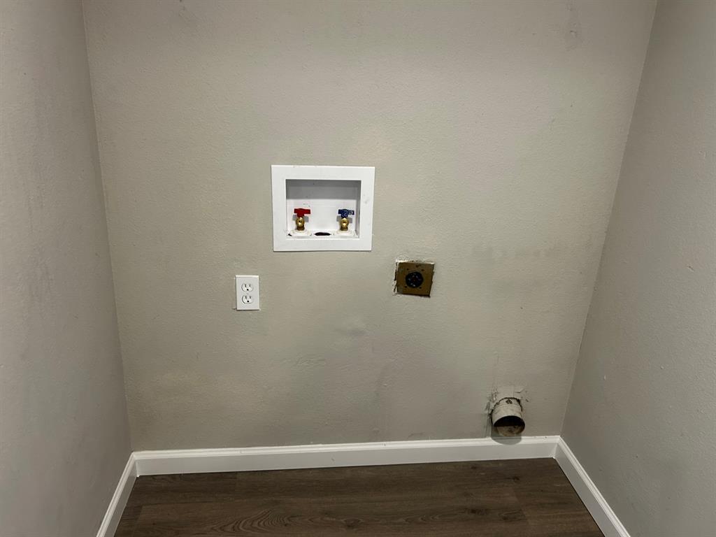 Tealwood On The Creek Condo - Residential Lease