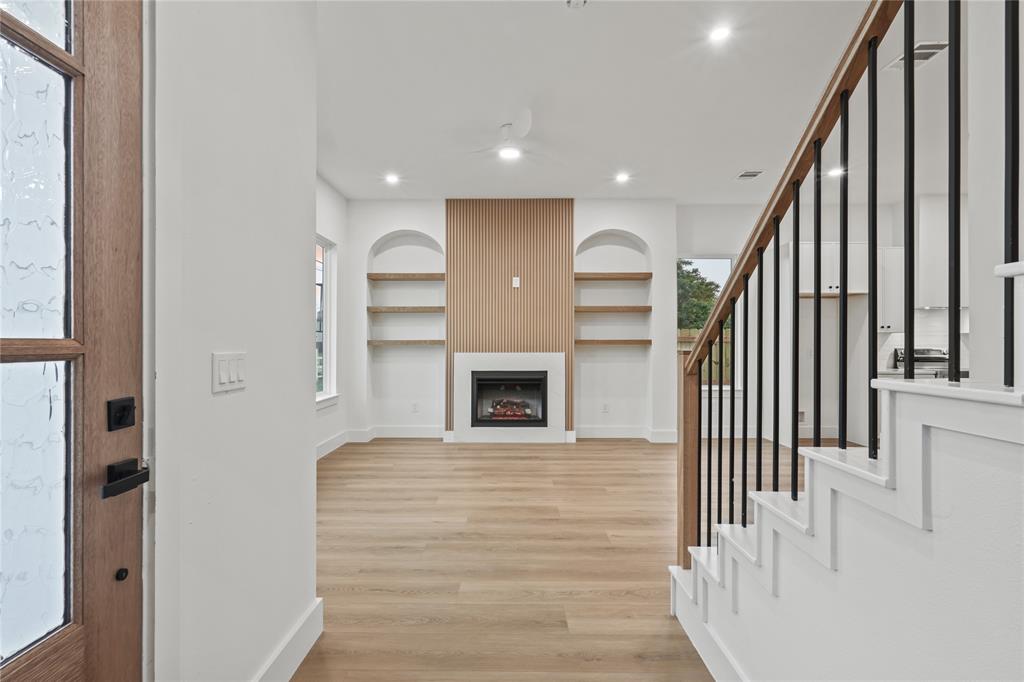 Parks & Freedman Spgs Ave - Residential