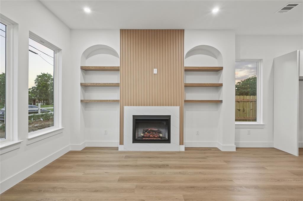 Parks & Freedman Spgs Ave - Residential